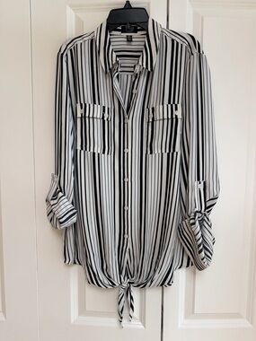 Jones New York Black White Striped Blouse Tie Front Button Down Size S